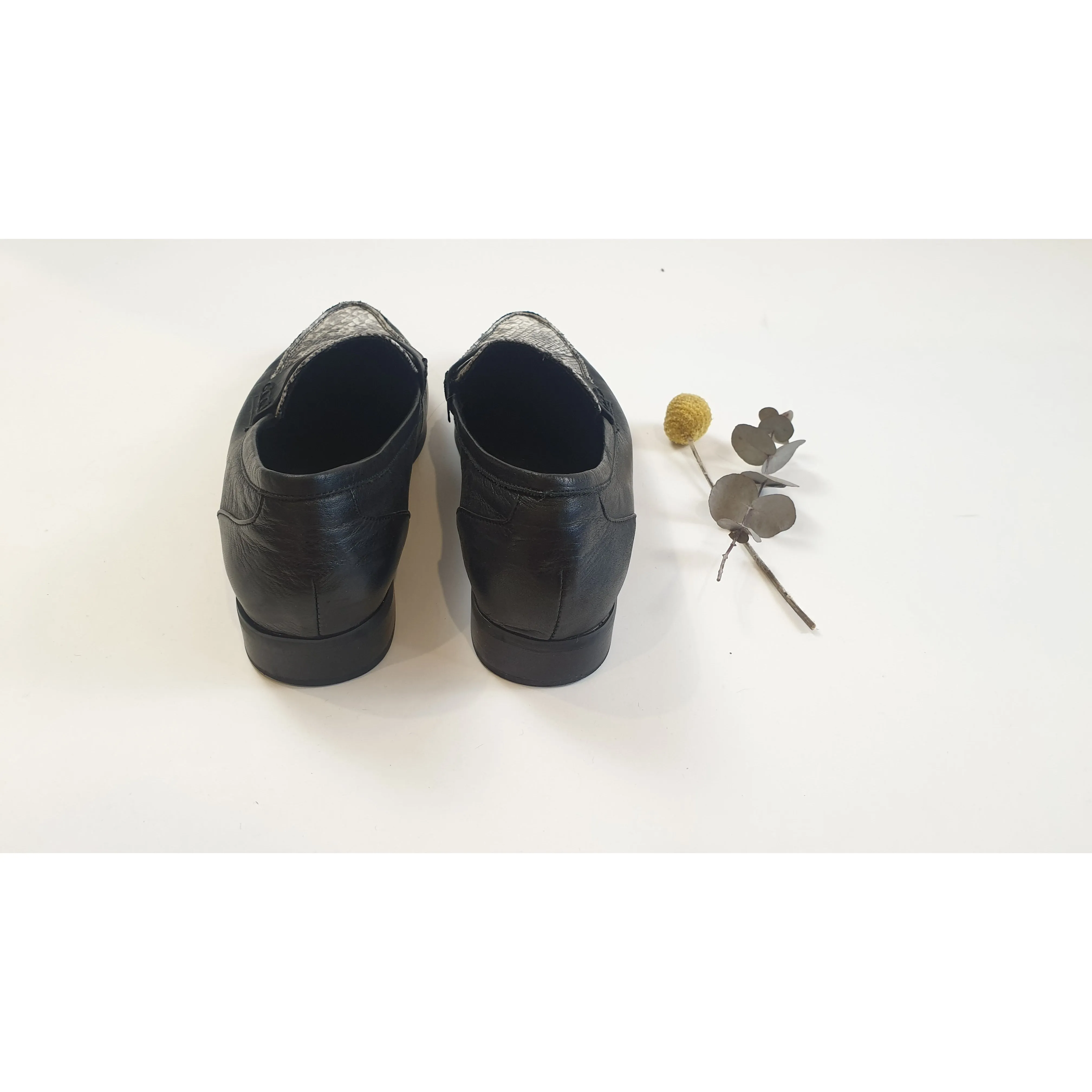 Alfie & Evie black leather shoes with snakeskin detail size 40