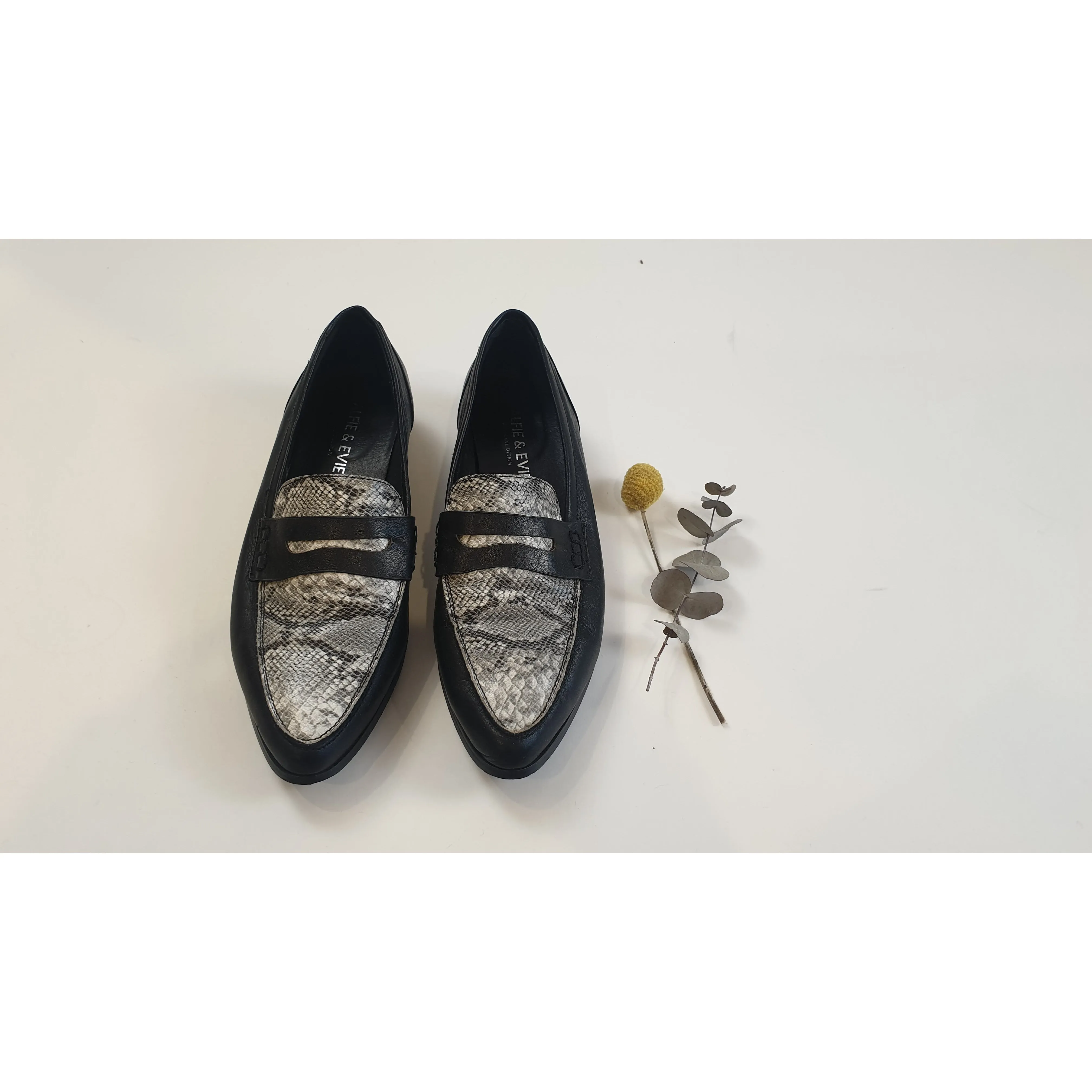 Alfie & Evie black leather shoes with snakeskin detail size 40