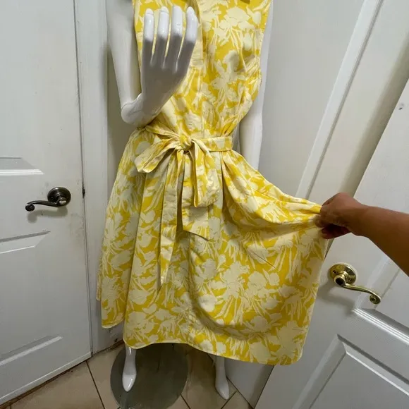 Ann Taylor Floral Cotton Fit and Flare yellow dress size 16