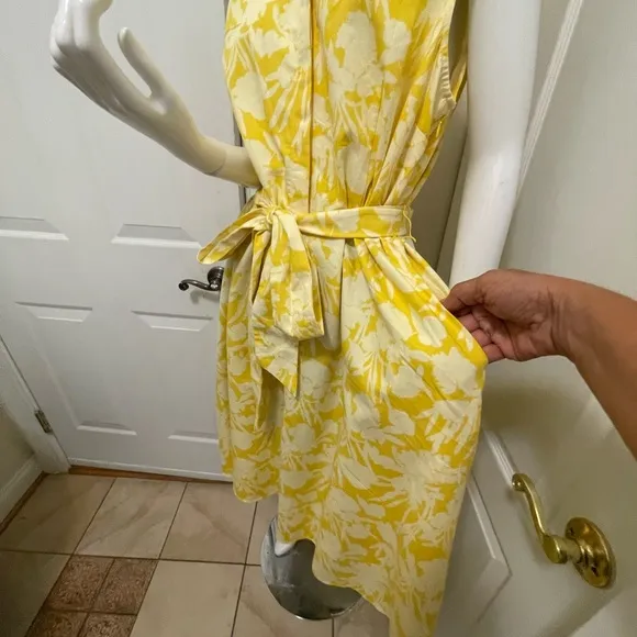 Ann Taylor Floral Cotton Fit and Flare yellow dress size 16
