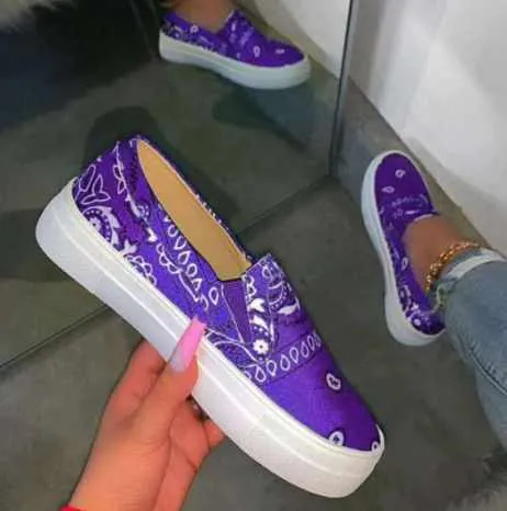 Bandana Print Casual Slip-on