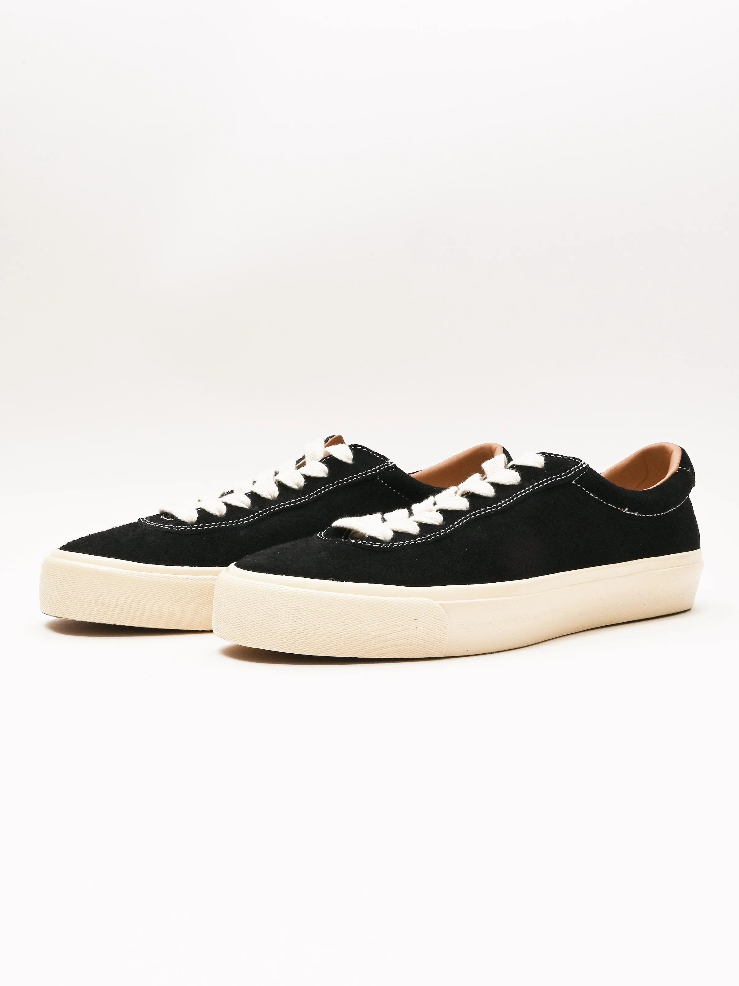 Black/White VM001 LO Suede