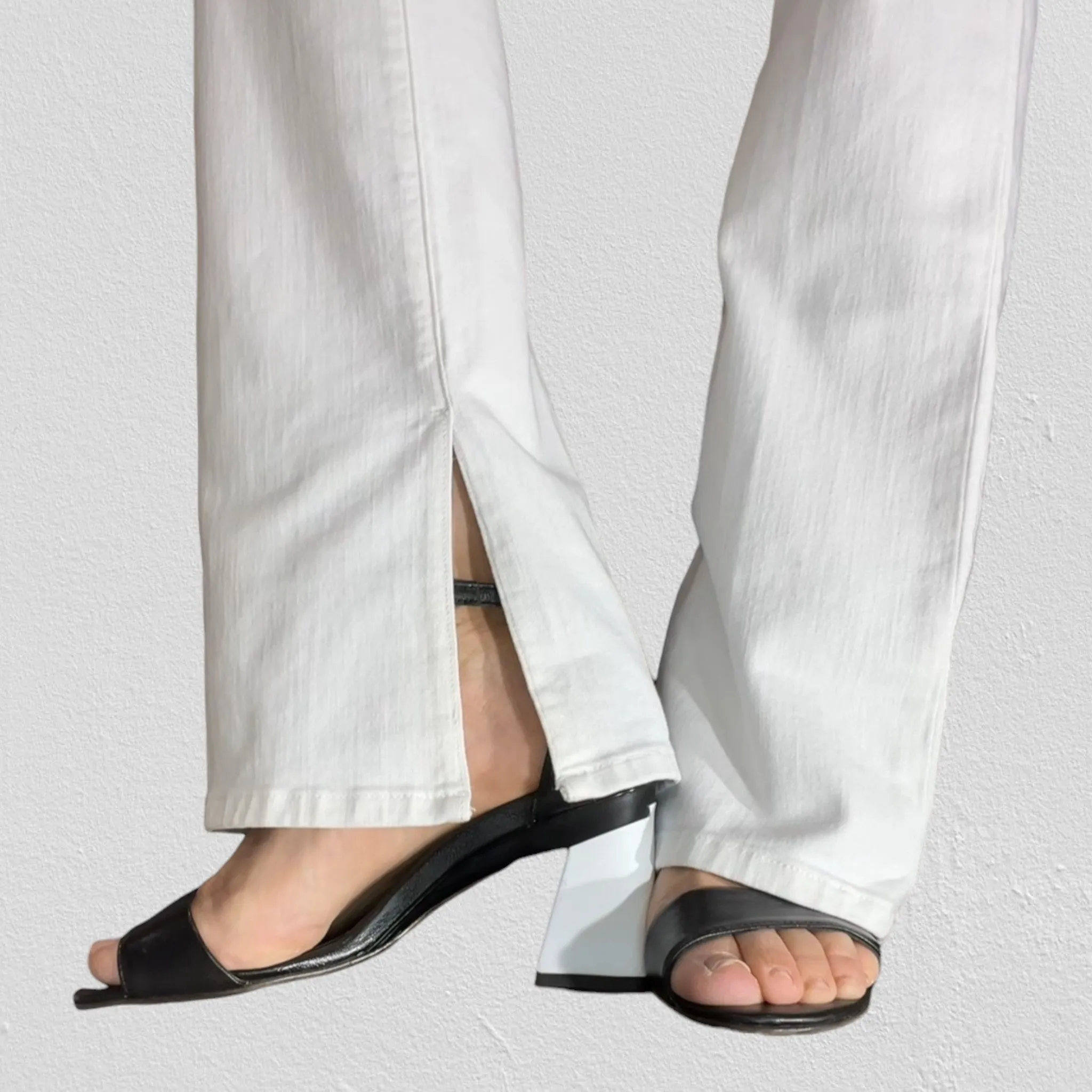 Deyi Black Sandal