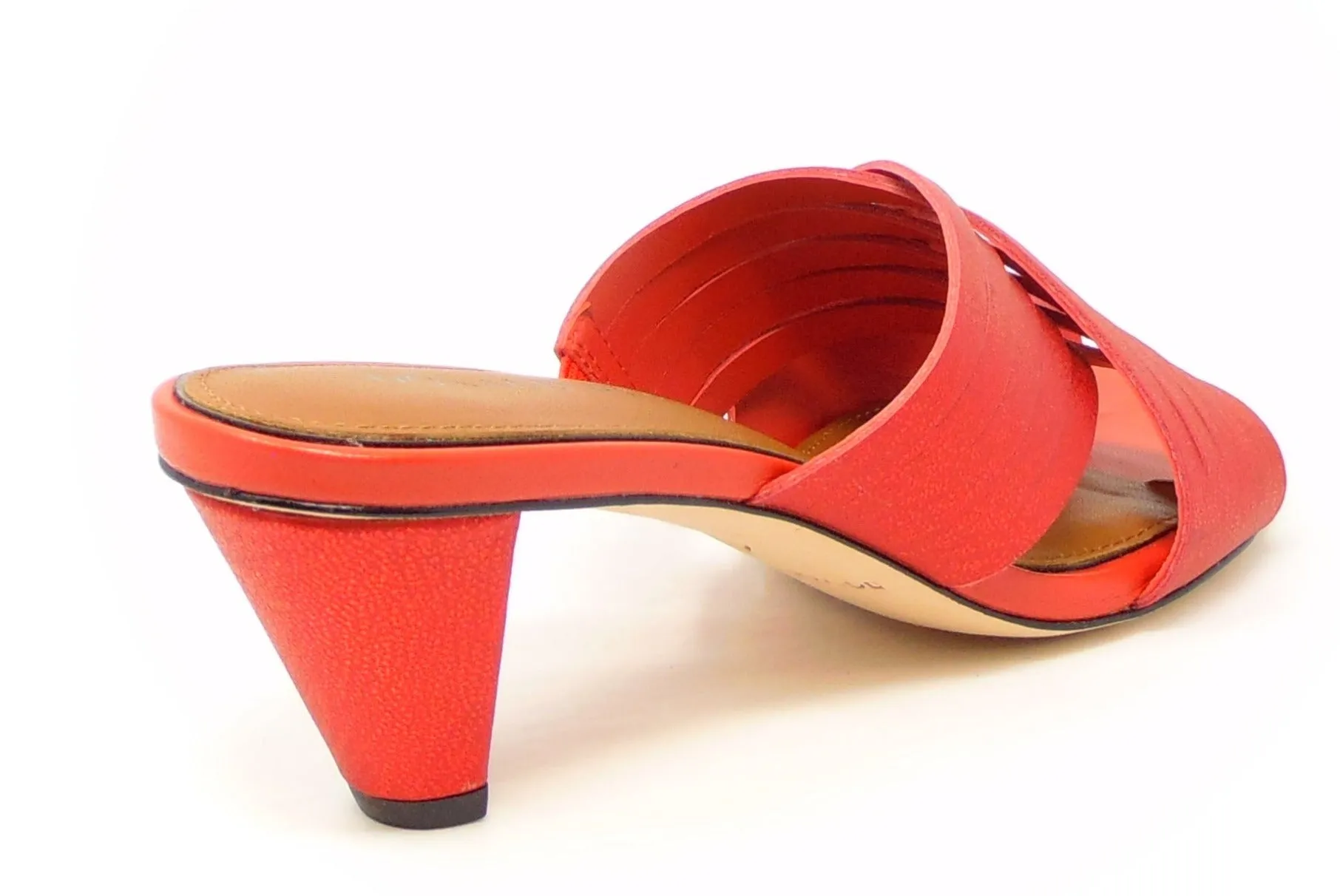 Donald Pliner Alannis Tomato/Beige (also available in Black)