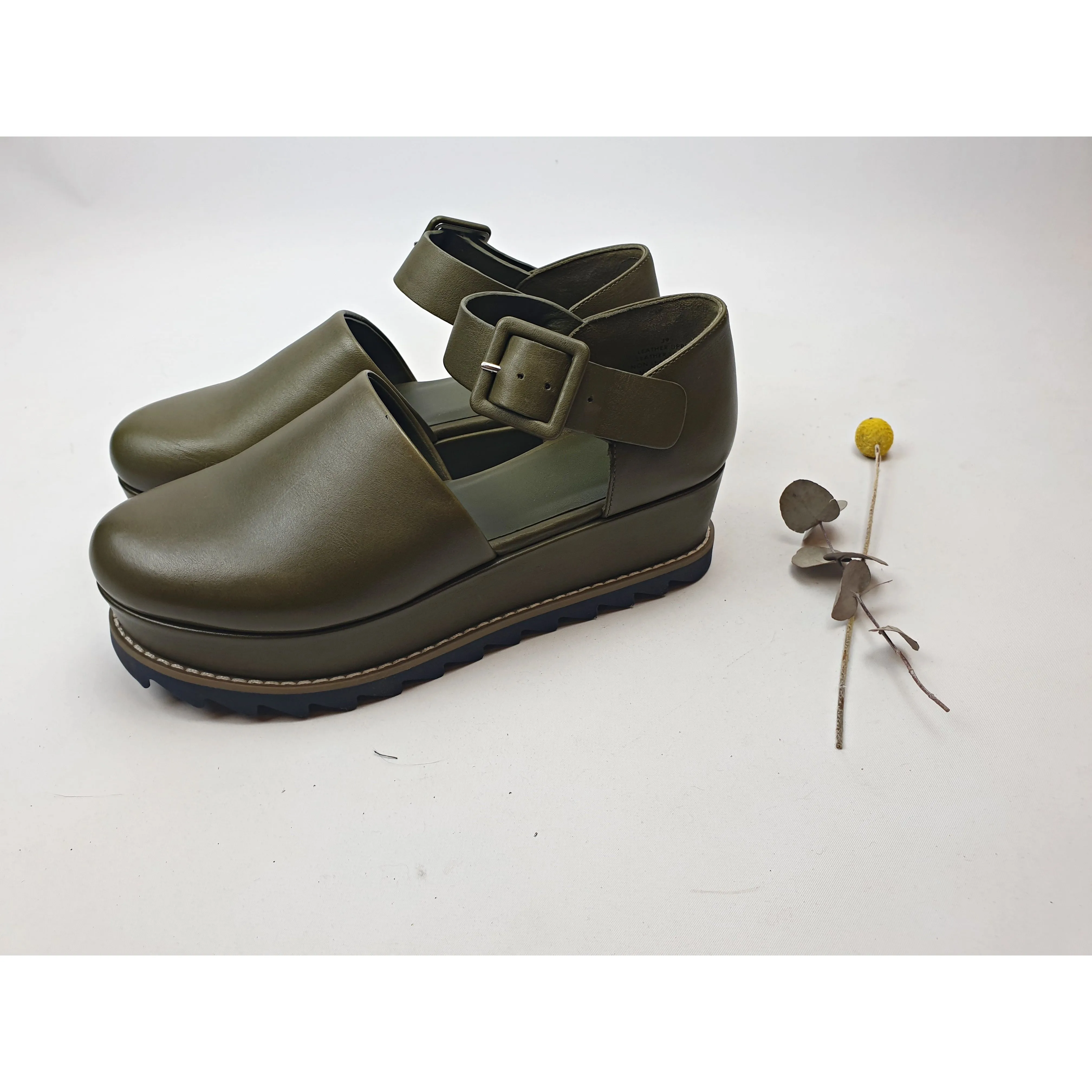 Elk fabulous olive green platform shoes with buckle size 39