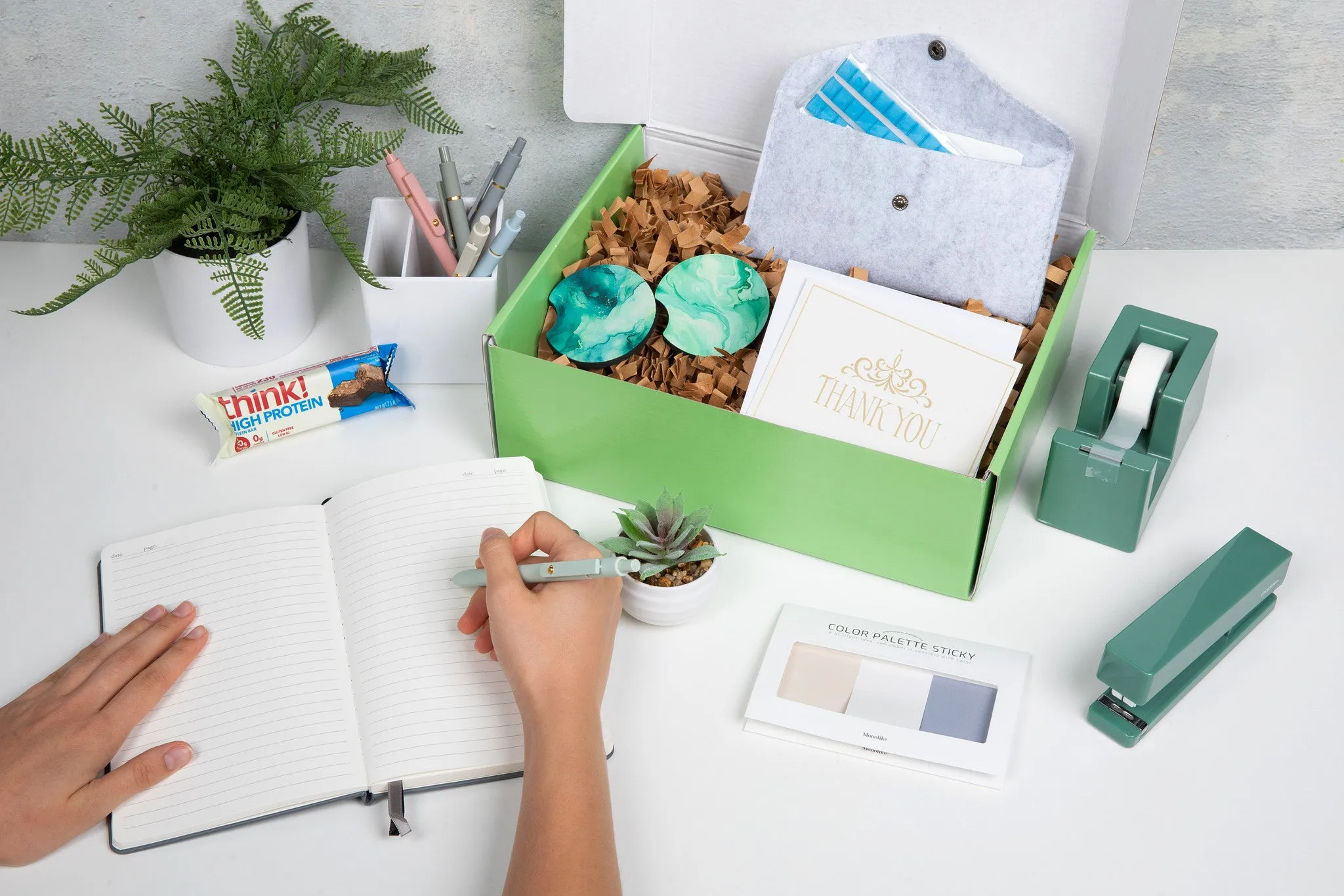 Employee of the Month Seasonal Box