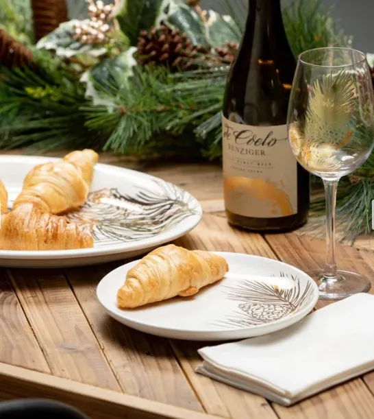 Gold Pine Wine Glasses