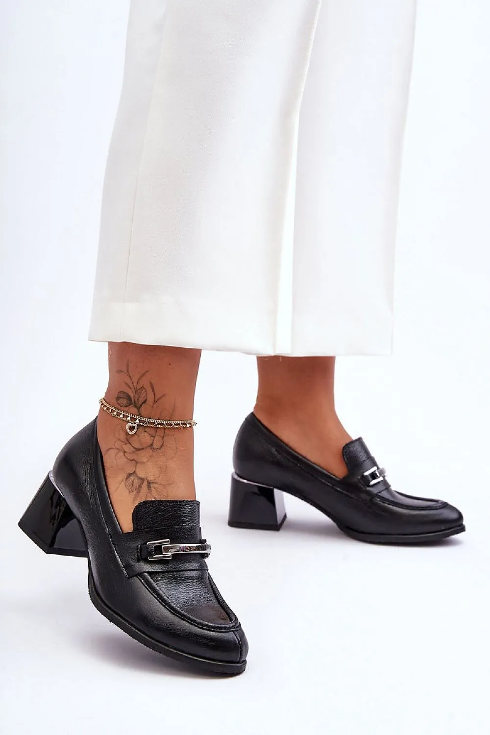 Heel pumps