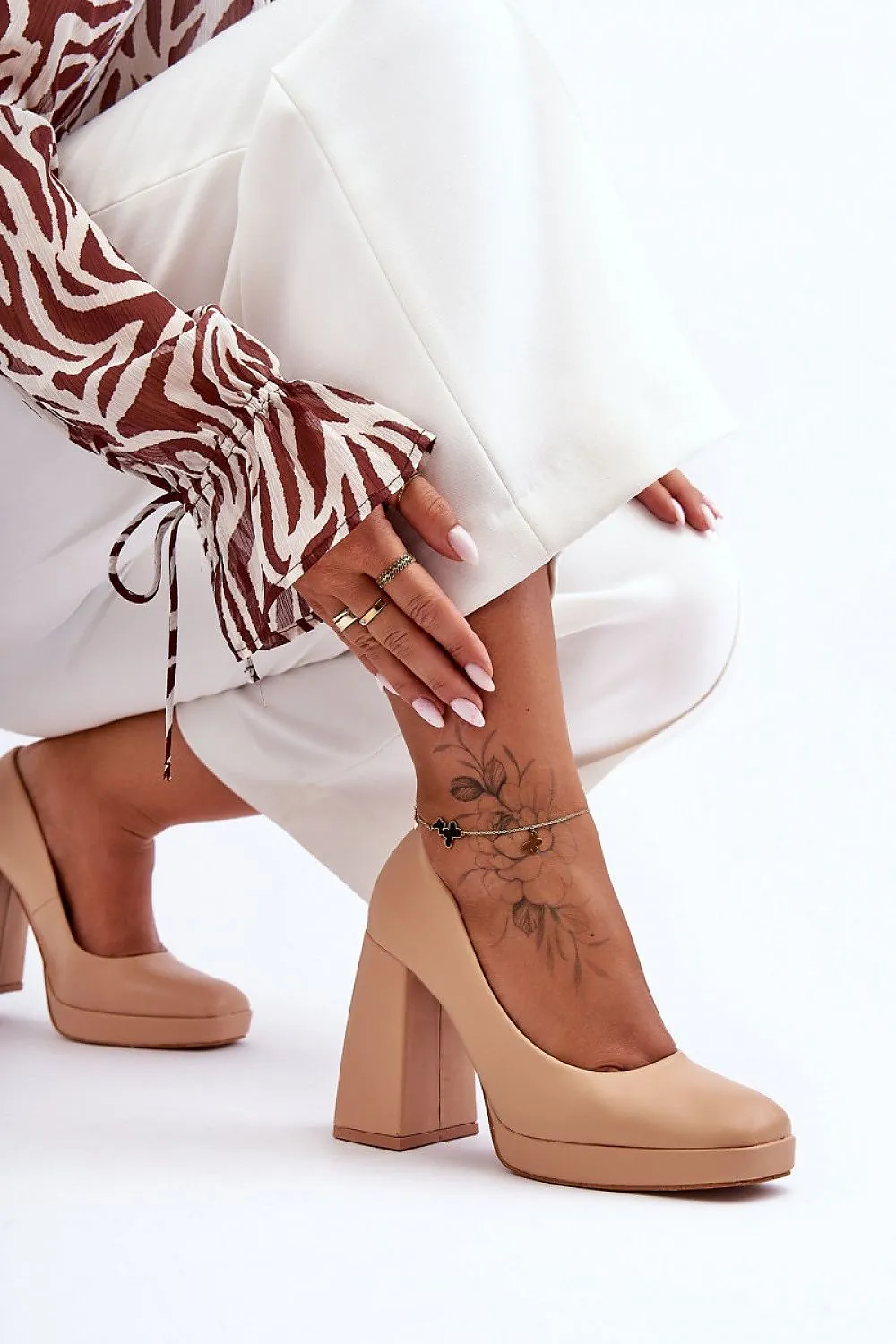 Heel pumps