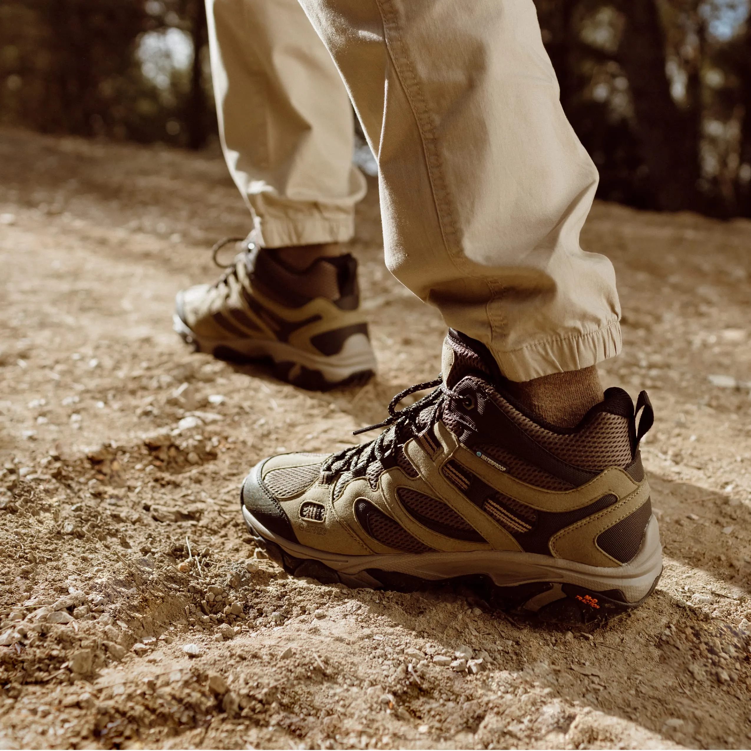 HI-TEC Ravus WP Mid Waterproof Hiking Boots for Men, Lightweight Breathable Outdoor Trekking Shoes - Dark Grey, 10.5 Medium