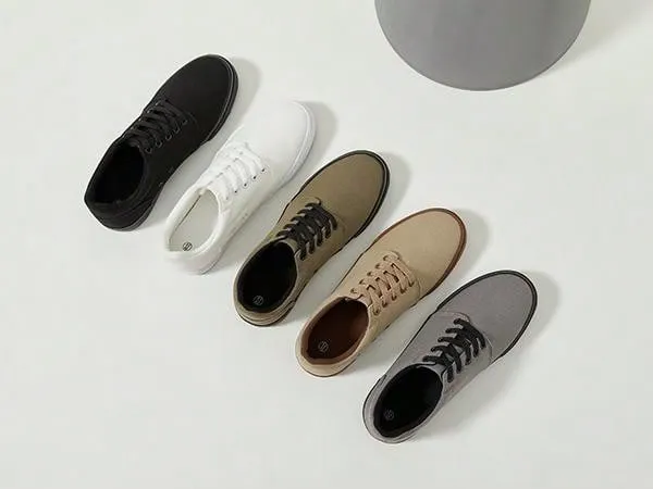 Men's Classic Canvas Sneakers: Comfortable Low-Top Lace-Up