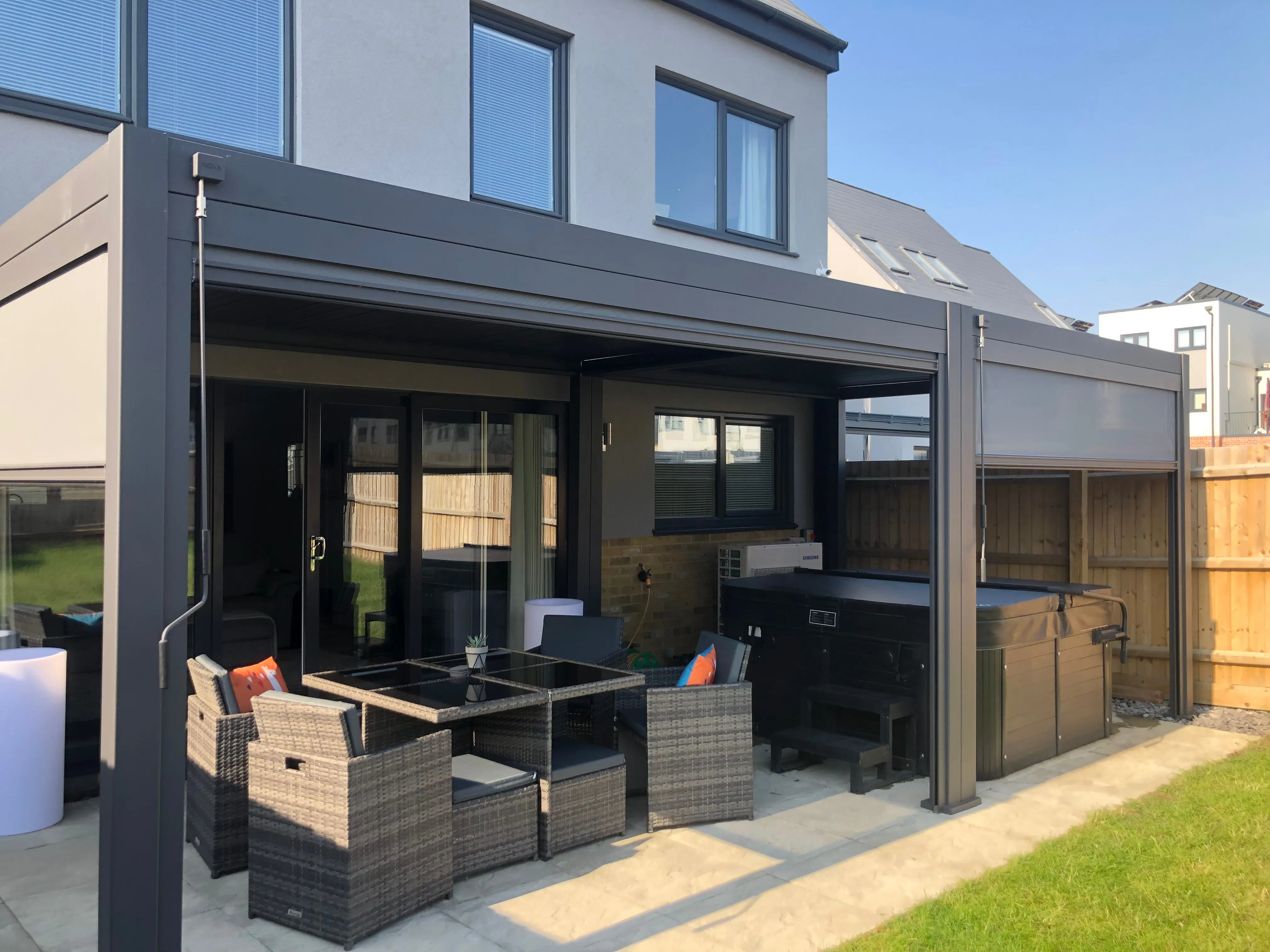 Nova Titan 5.3m x 3.6m Aluminium Pergola | Assembly Option