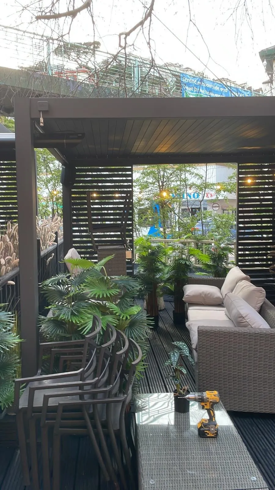 Nova Titan Aluminium Pergola Free Standing Anthracite Grey