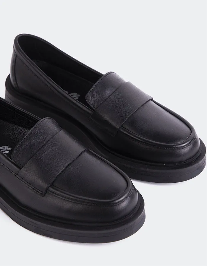 Novee Black Leather