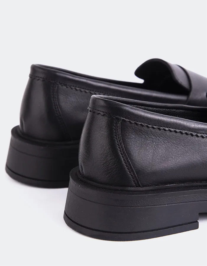Novee Black Leather