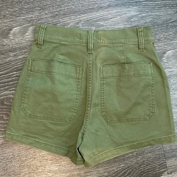 NWT The Emmett Short in Garment Dye: Patch Pocket Edition In Faded Ivy Size 23