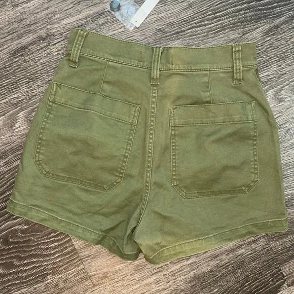 NWT The Emmett Short in Garment Dye: Patch Pocket Edition In Faded Ivy Size 23