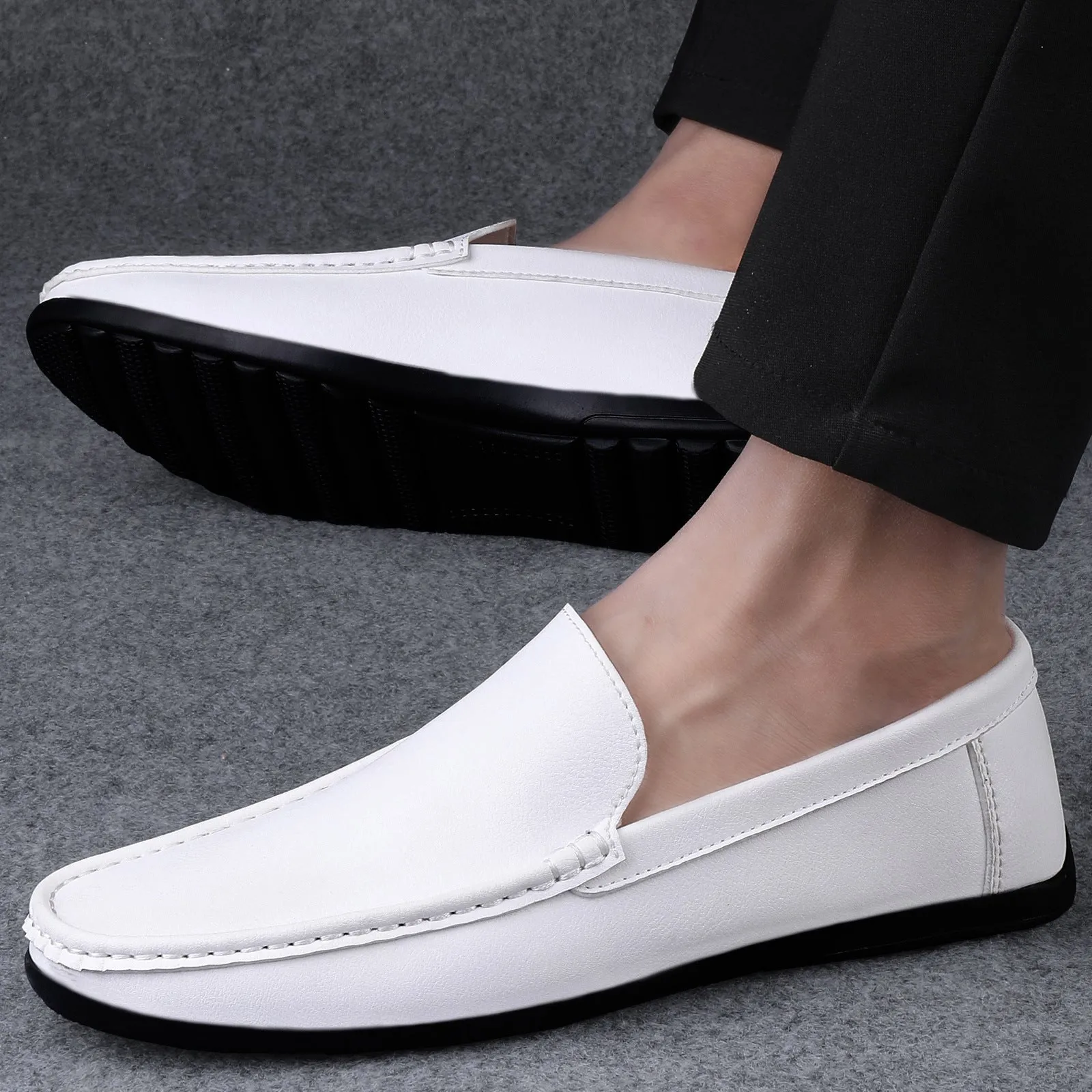 Round toe slip-on casual shoes