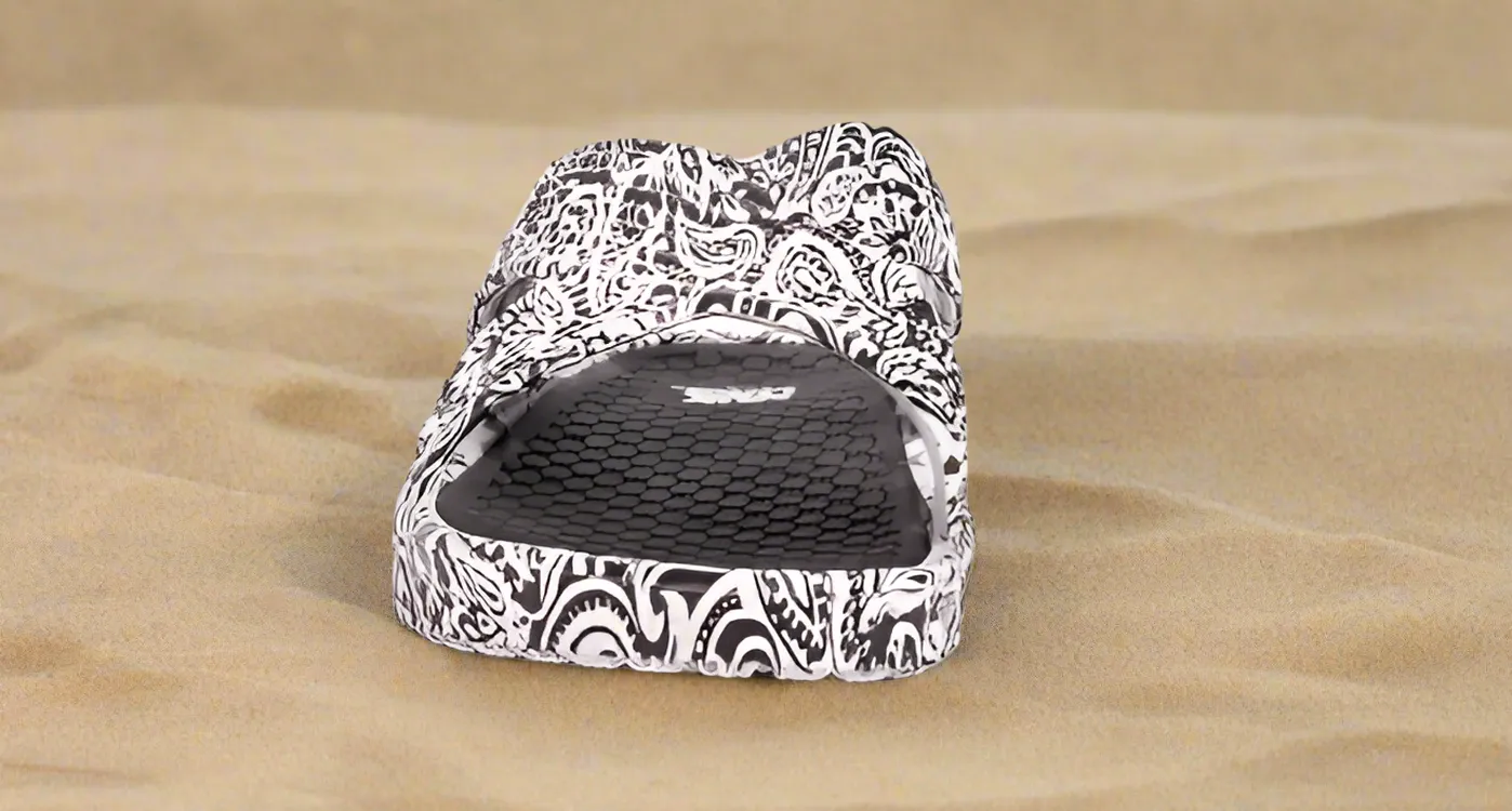 Size XL (11-12) White/Black Slide On Spa / Pool Sandals