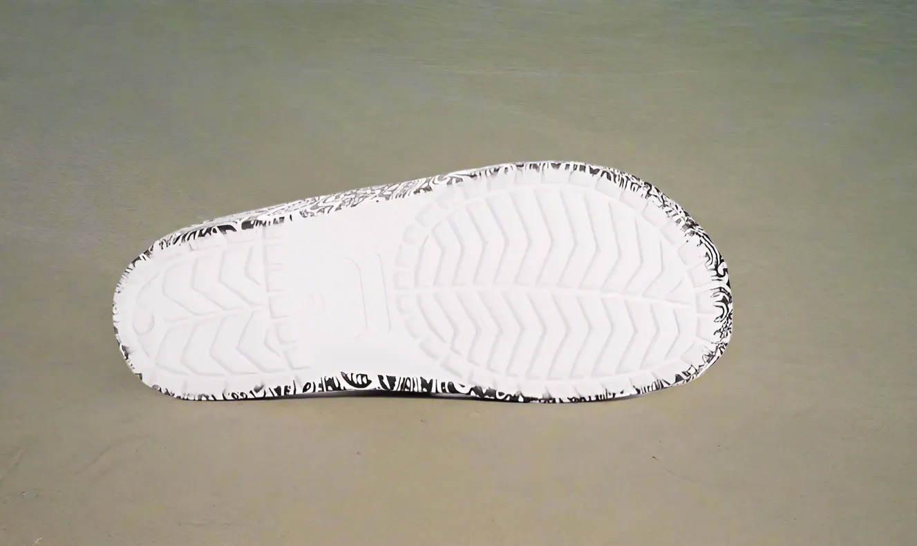 Size XL (11-12) White/Black Slide On Spa / Pool Sandals