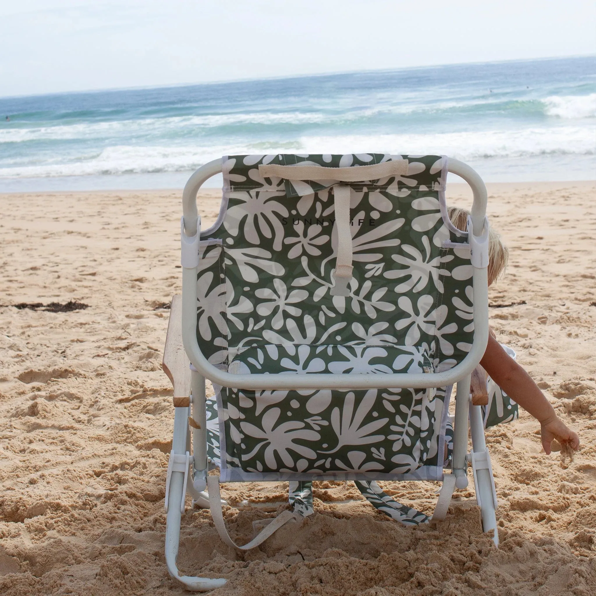 SUNNYLiFE Luxe Beach Chair The Vacay Olive