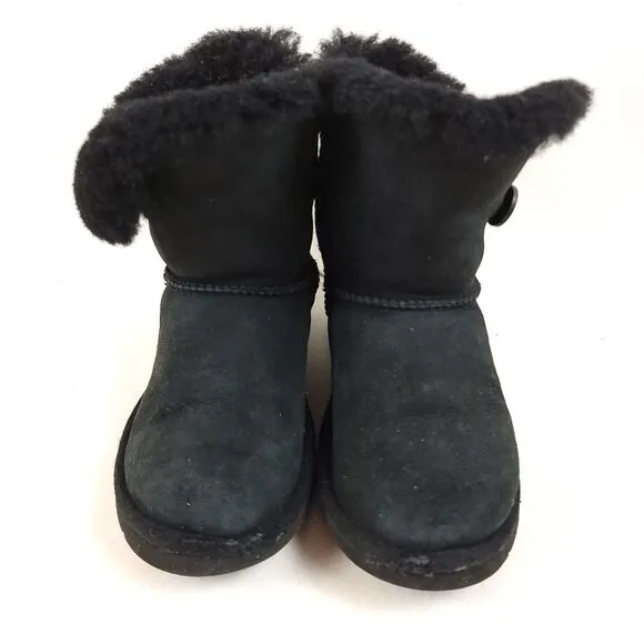 UGG® Girls' Black Bailey Button II Boots mini UGG shoes Size 2 05006076