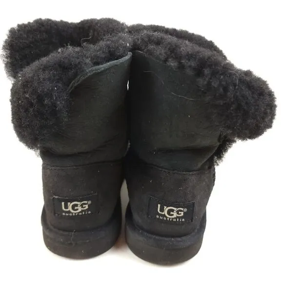 UGG® Girls' Black Bailey Button II Boots mini UGG shoes Size 2 05006076