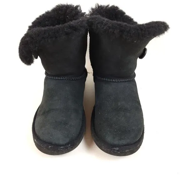 UGG® Girls' Black Bailey Button II Boots mini UGG shoes Size 2 05006076